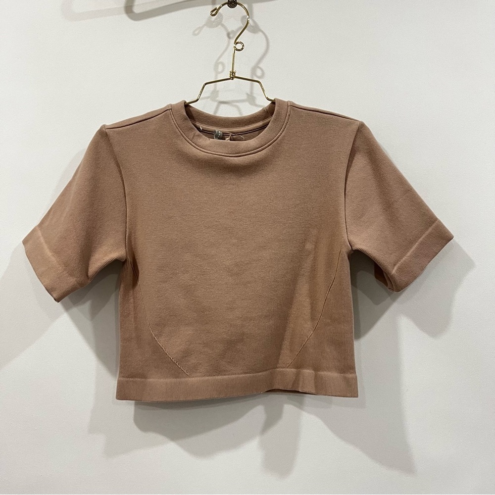 Everlane The Seamless Tee Size XL/XXL Burt Sugar Light Brown Semi Cropped SL